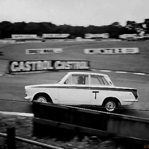 Jim Clark sur la Cortina Lotus "T" aux essais